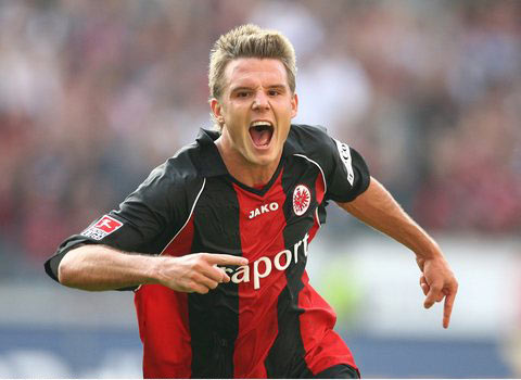 久的足球传, 成为展示地 久的足球传, 成为展示地